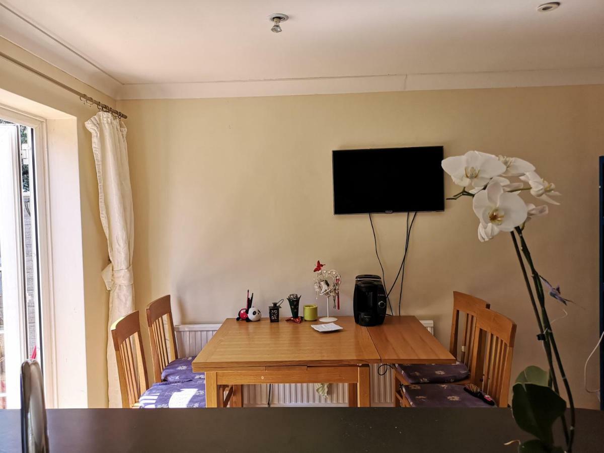 Rooms Close To Wimbledon Tennis London Exterior photo